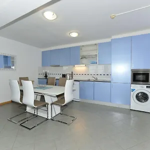 Ruby Red & Atlantic Blue In Oceano Atlantico Appartement